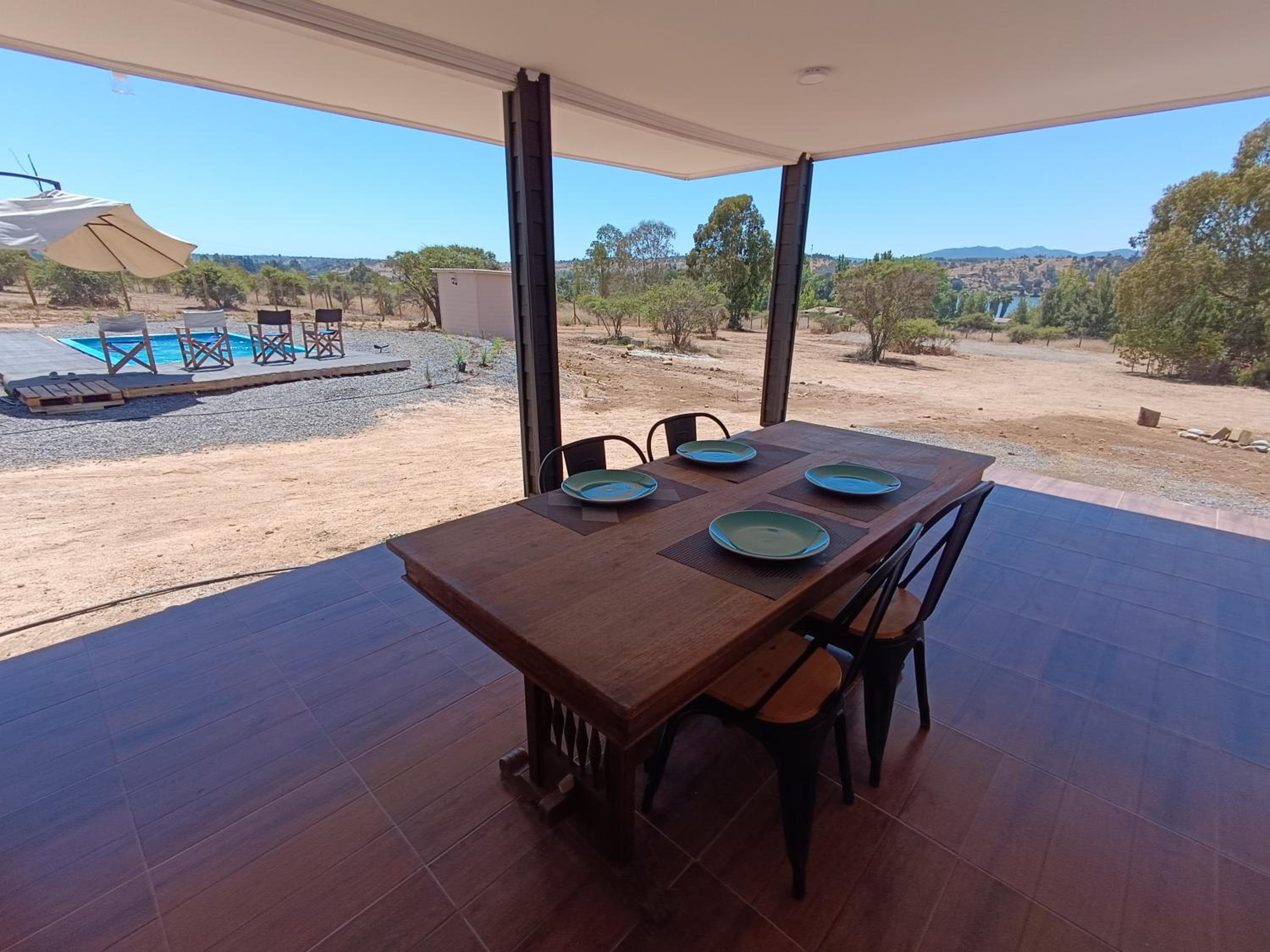 Hermosa casa en lago rapel
