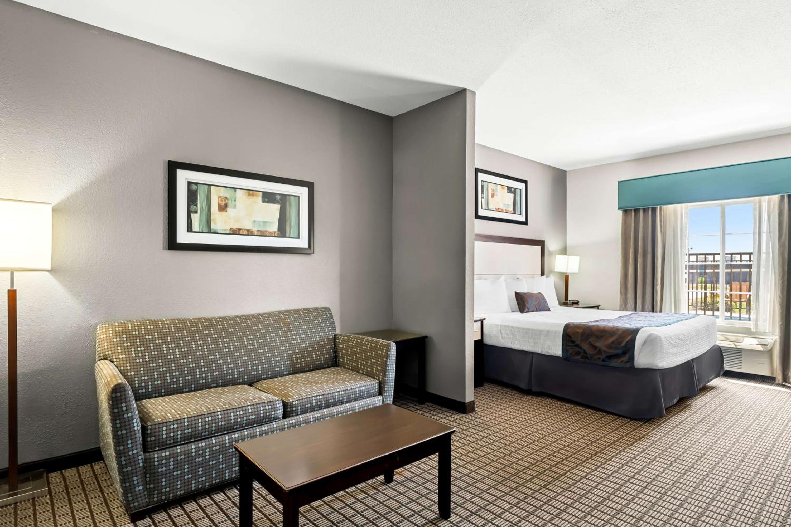 Best Western Plus - Magee Inn & Suites