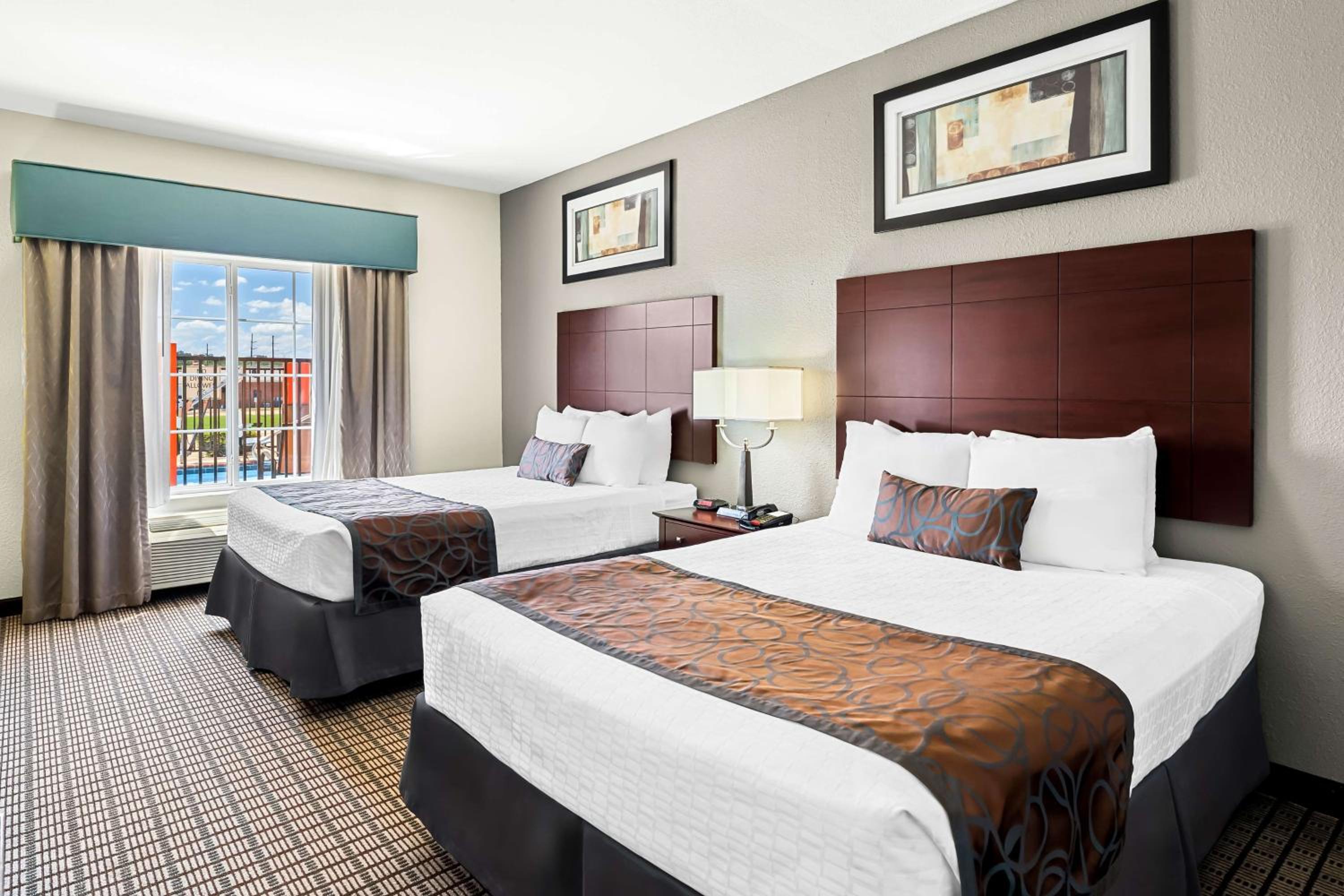 Best Western Plus - Magee Inn & Suites