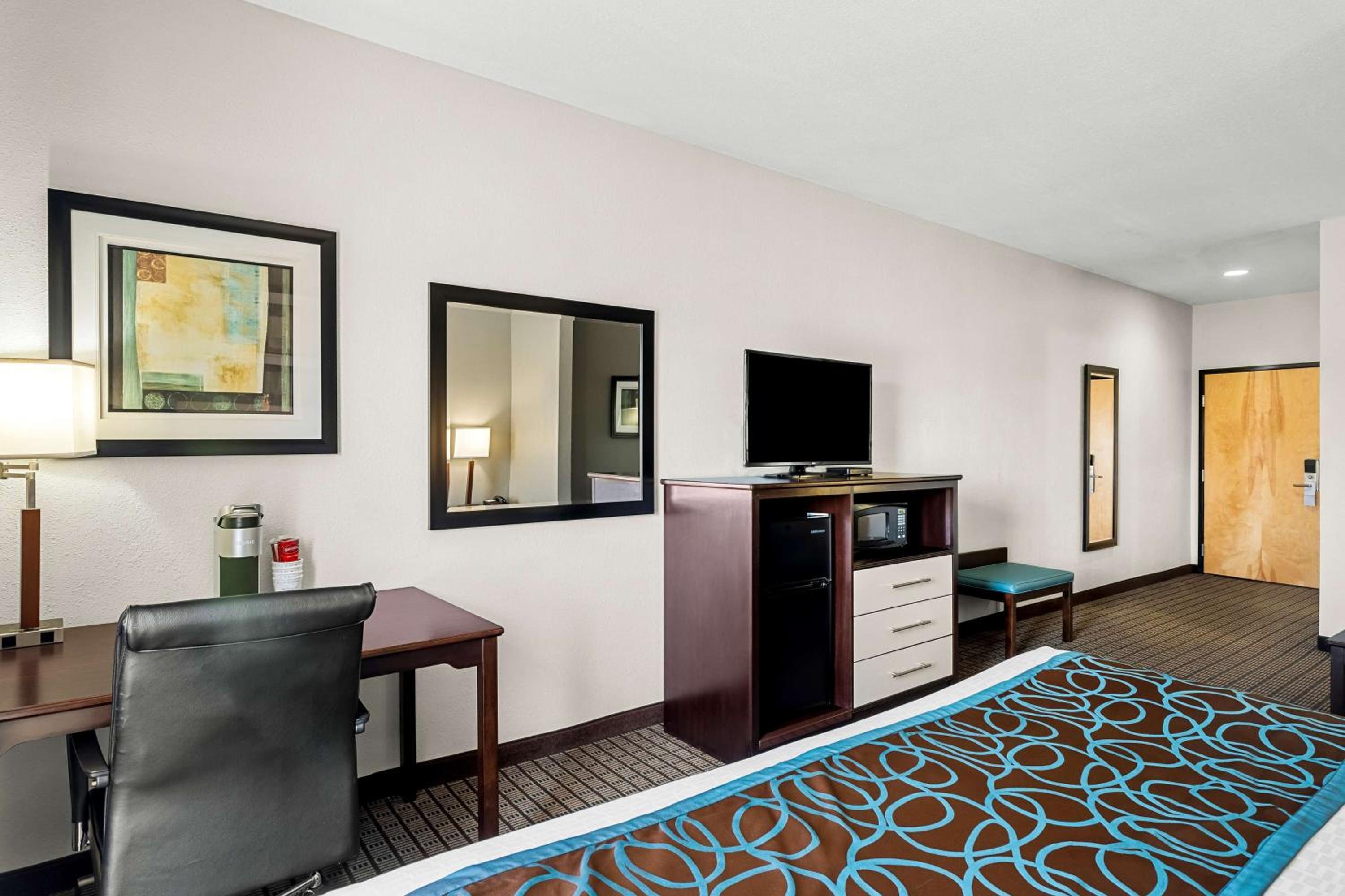 Best Western Plus - Magee Inn & Suites
