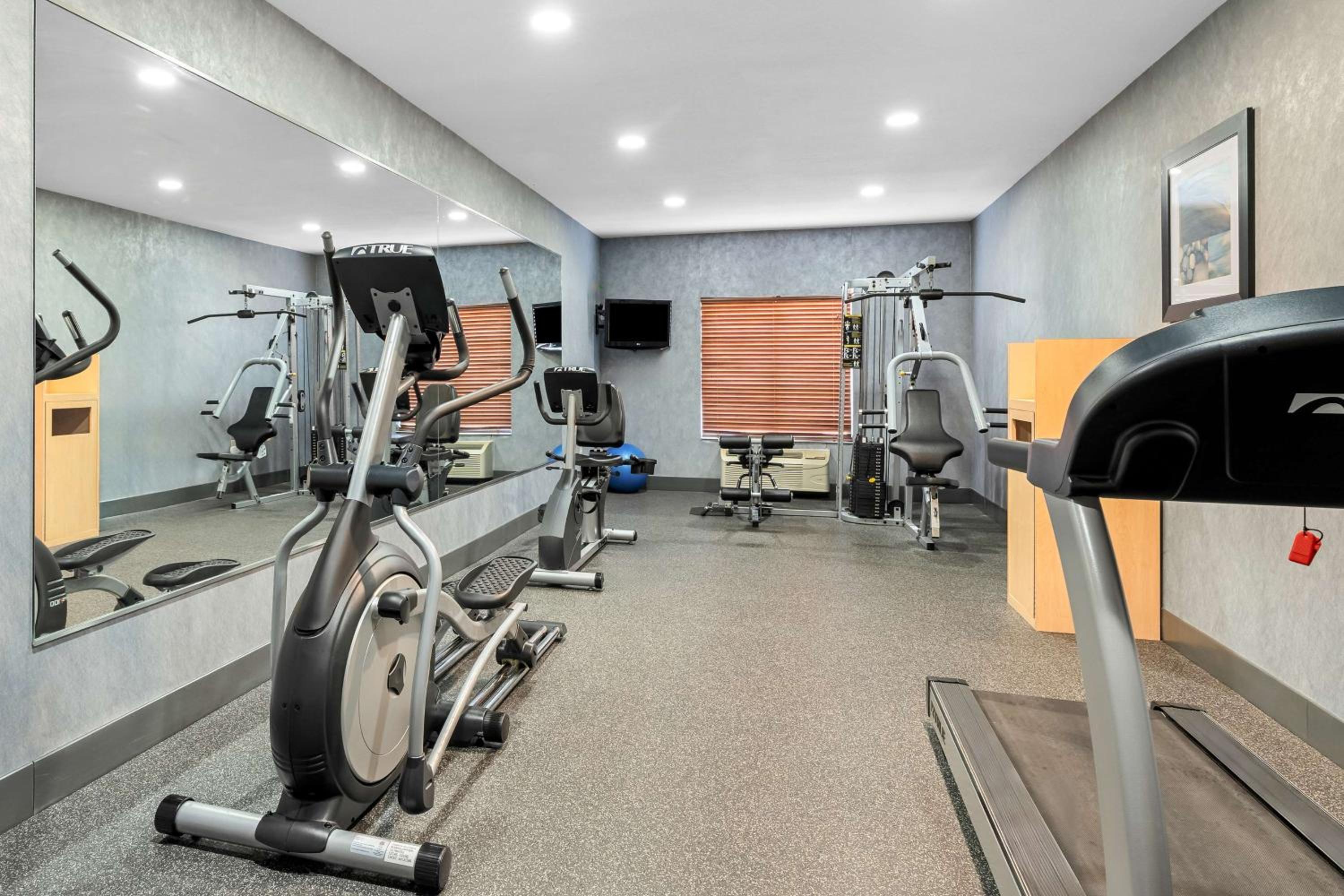 Best Western Plus - Magee Inn & Suites