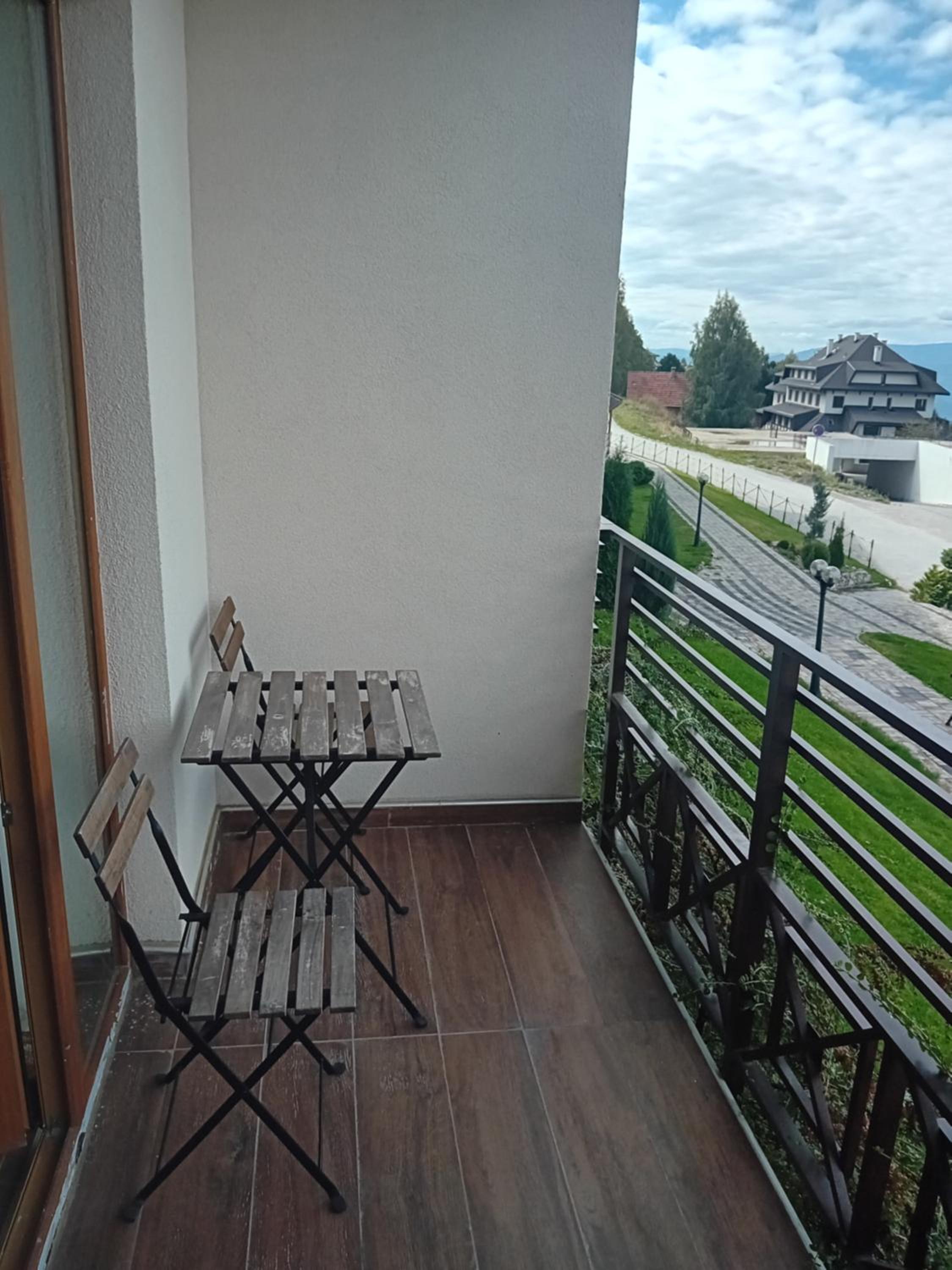 Studio Ristic Milmari L5