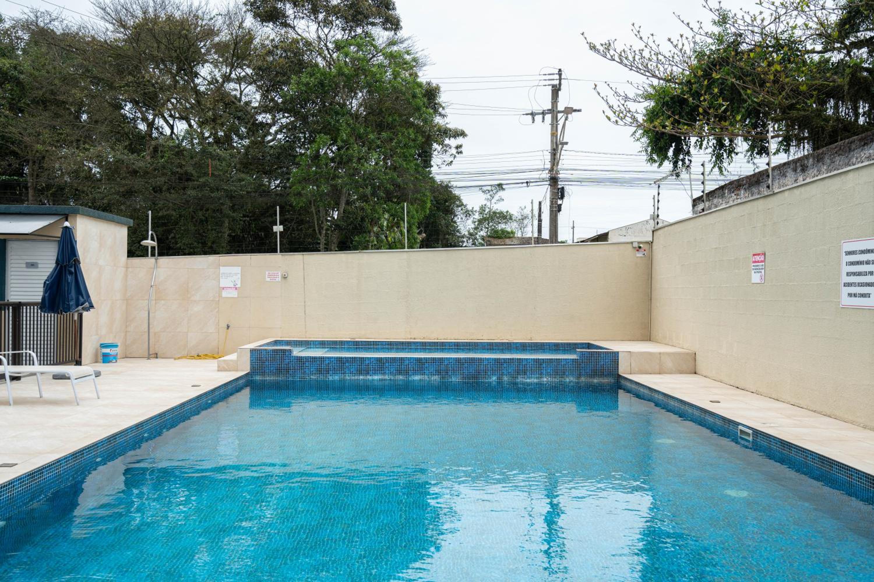 Apto Bal Picarras 150M PRAIA com PISICNA, sacada com CHURRASQUEIRA privativa, AR CONDICIONADO Wi Fi, PORTARIA 24h, PLAYGROUND INFANTIL, QUADRA DE ESPORTES 