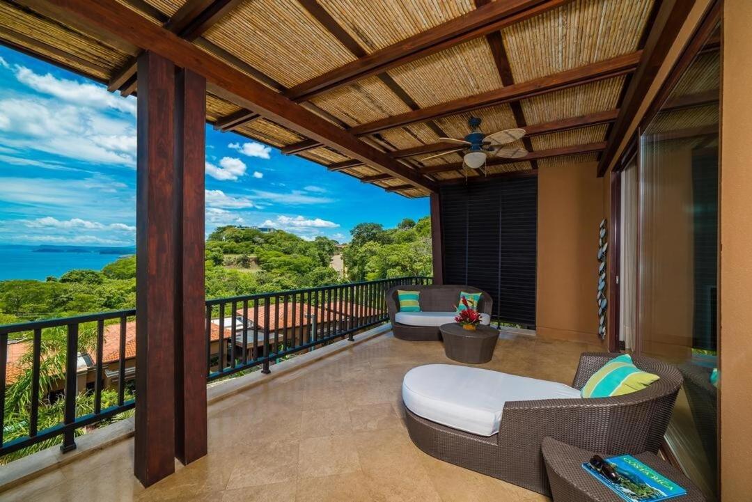 Captivating Ocean Views Condo with Pool