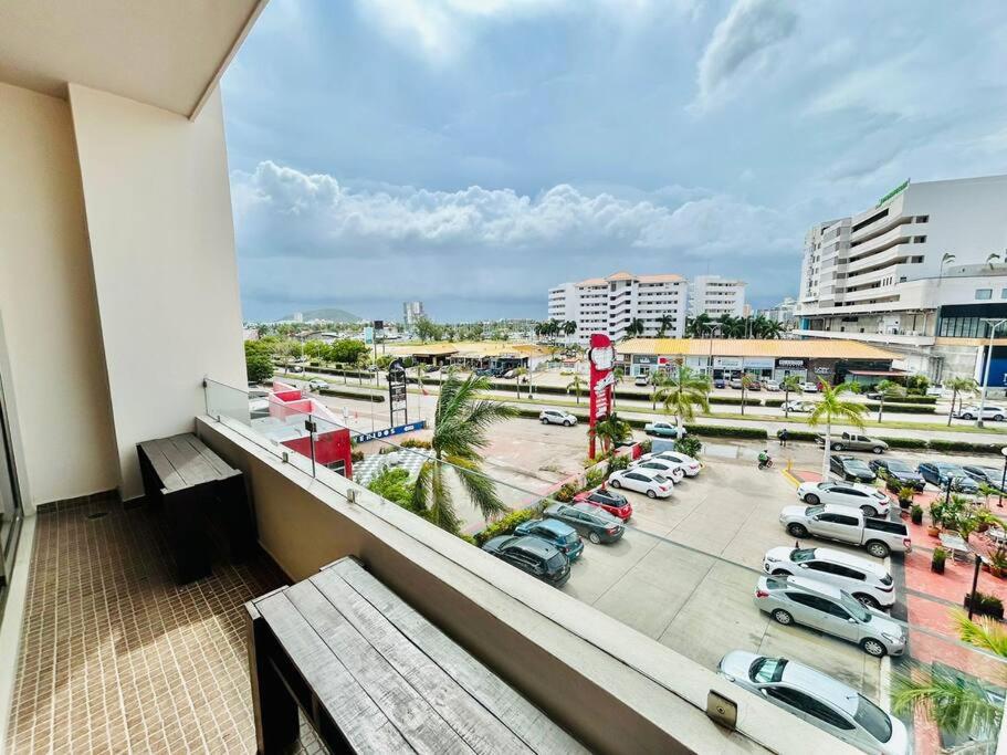 Departamento cerca de la Marina y zona dorada