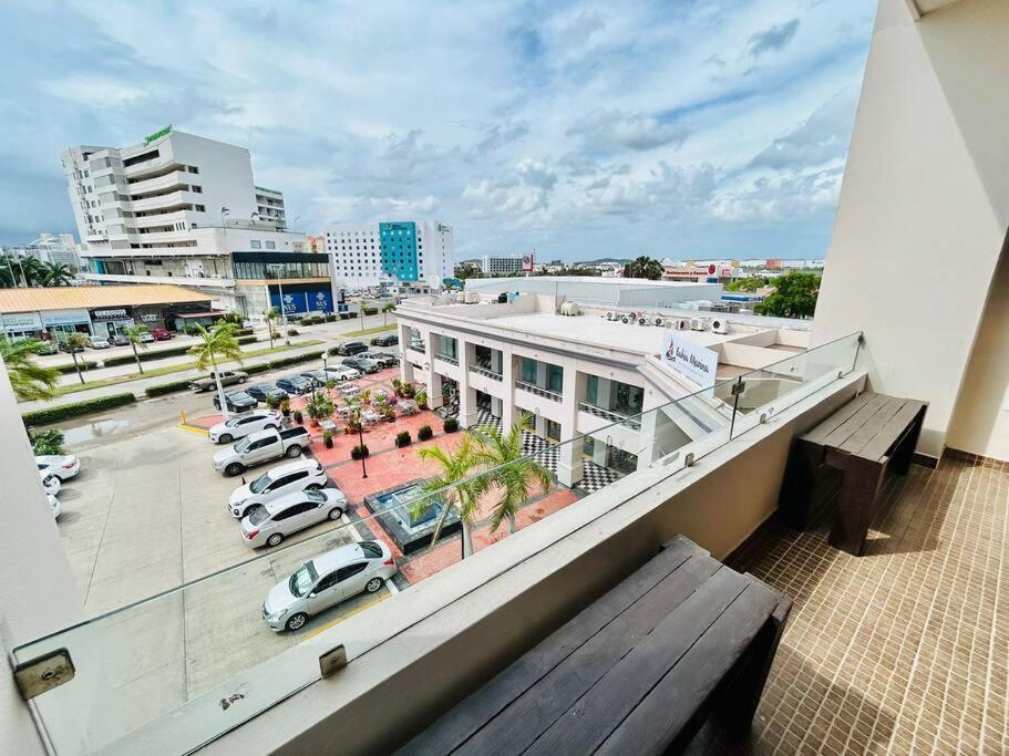 Departamento cerca de la Marina y zona dorada