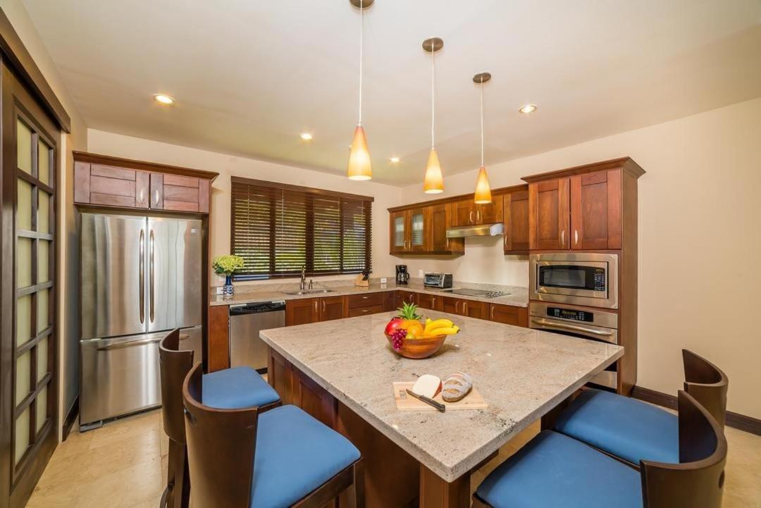 Bright Retreat , Pool, Concierge & Beach Access