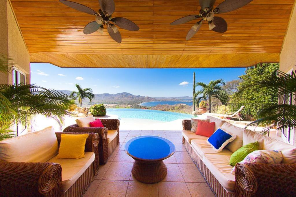 Luxury Villa, Infinity Pool & Ocean Views