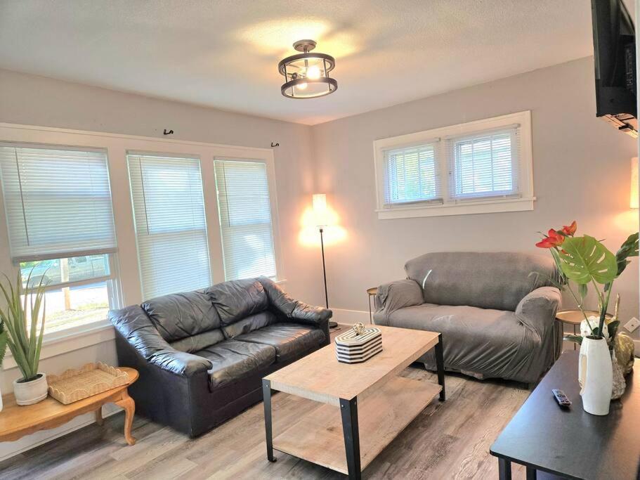 Minneapolis / St Paul Vacations - Yomi Sage Abode - Property Image 30