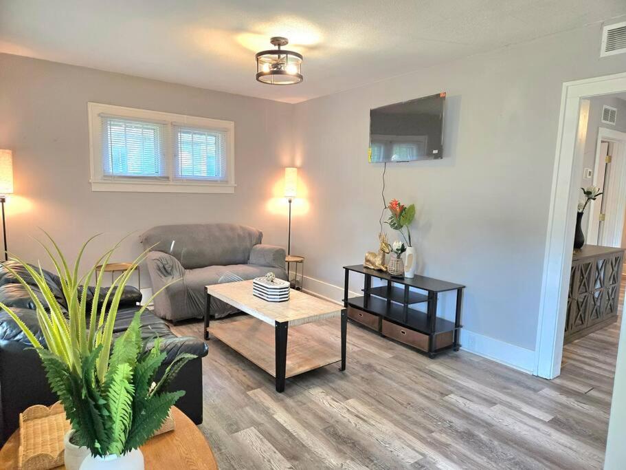Minneapolis / St Paul Vacations - Yomi Sage Abode - Property Image 34