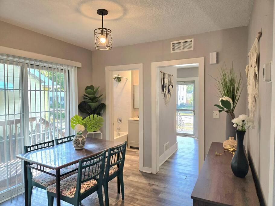 Minneapolis / St Paul Vacations - Yomi Sage Abode - Property Image 35
