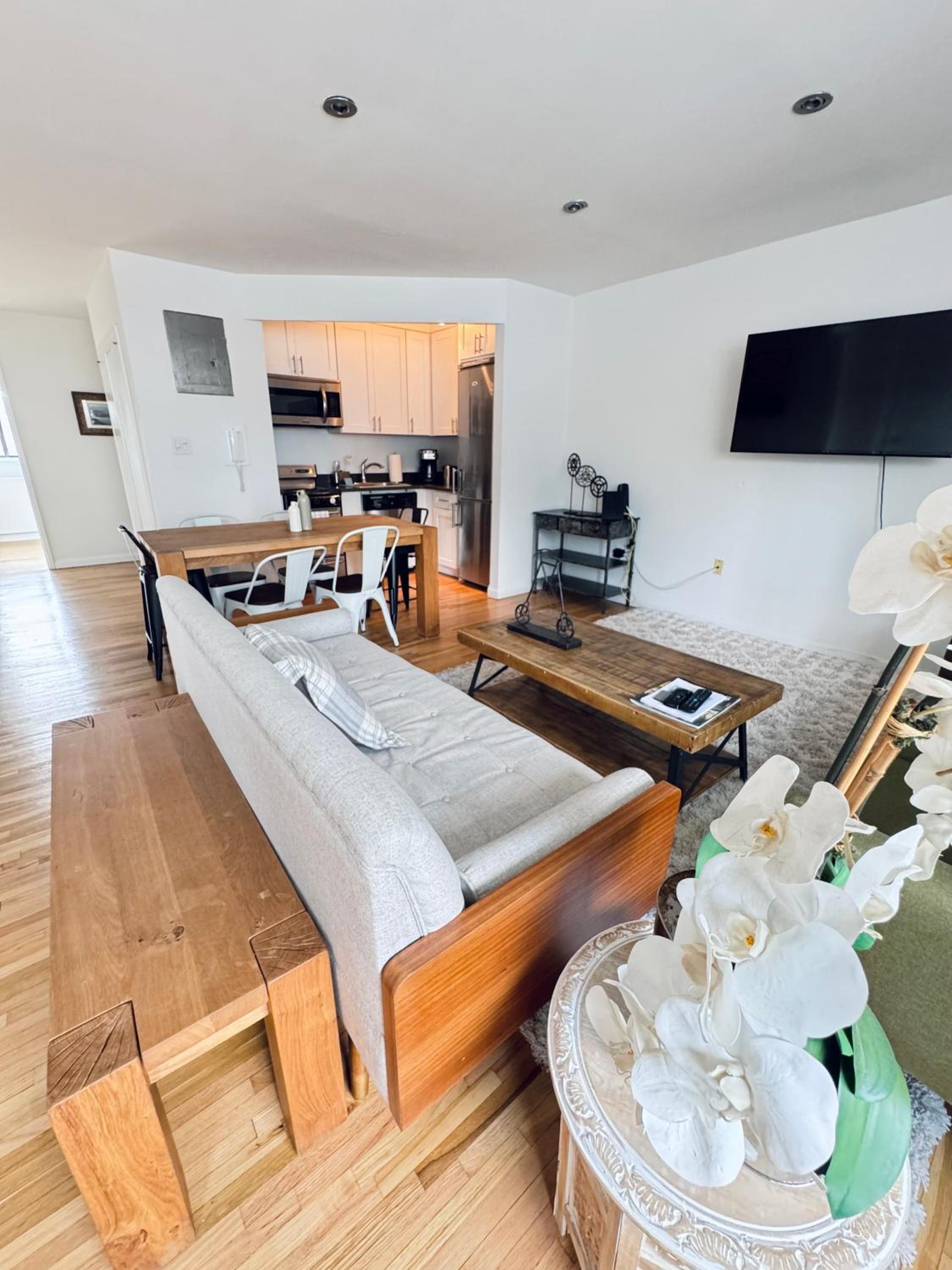 Stylish Duplex Penthouse with large Outdoor Space