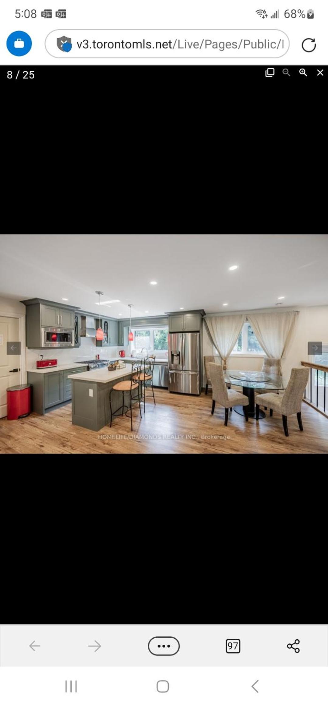 Rare 3 Bedroom Luxury Close to Lake