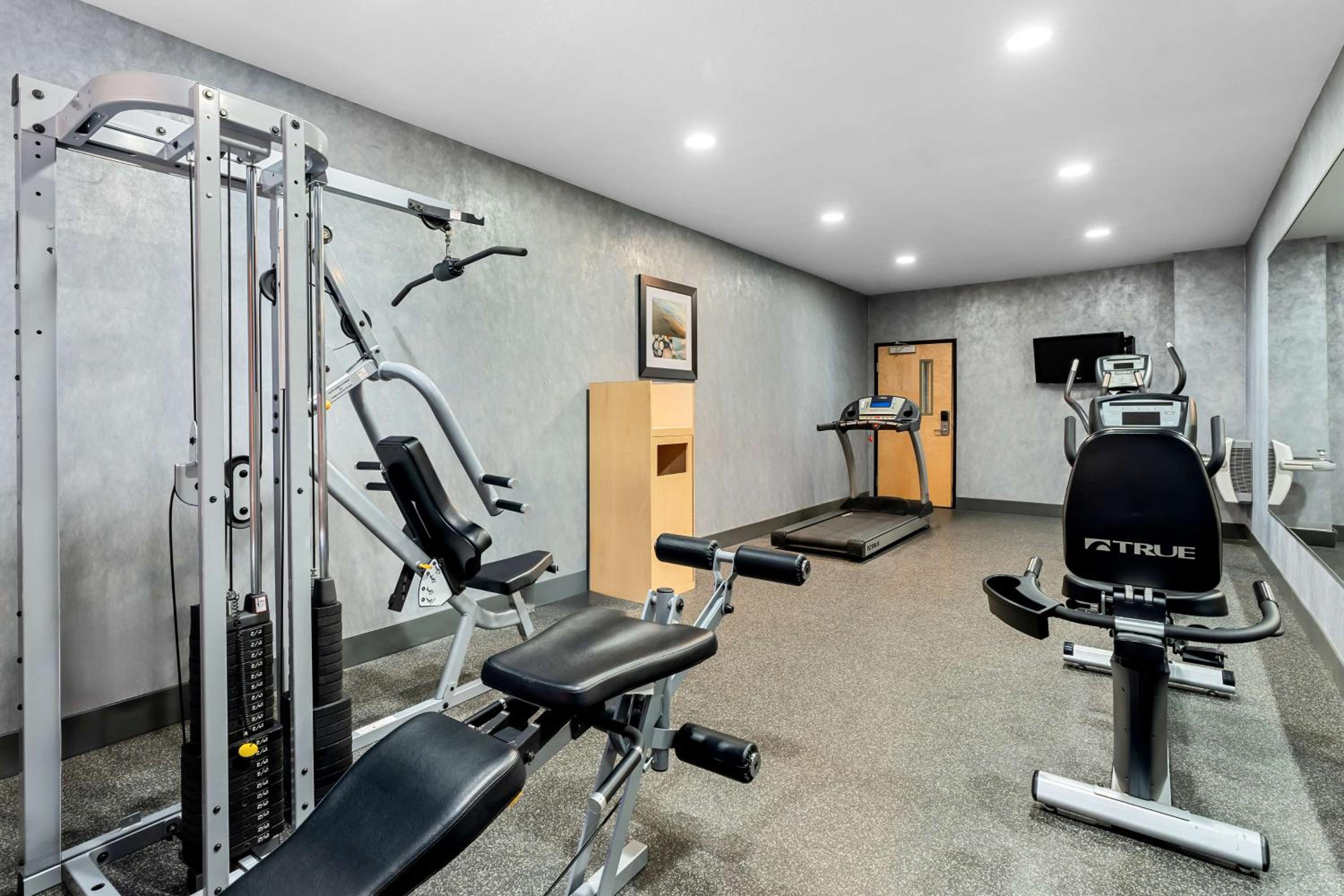 Best Western Plus - Magee Inn & Suites