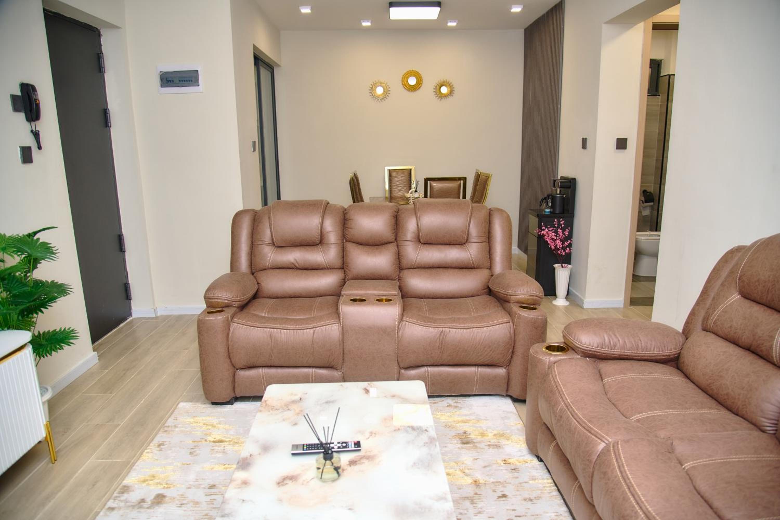 Modern Apartment Near Nairobi Airport with Swimming Pool view 3