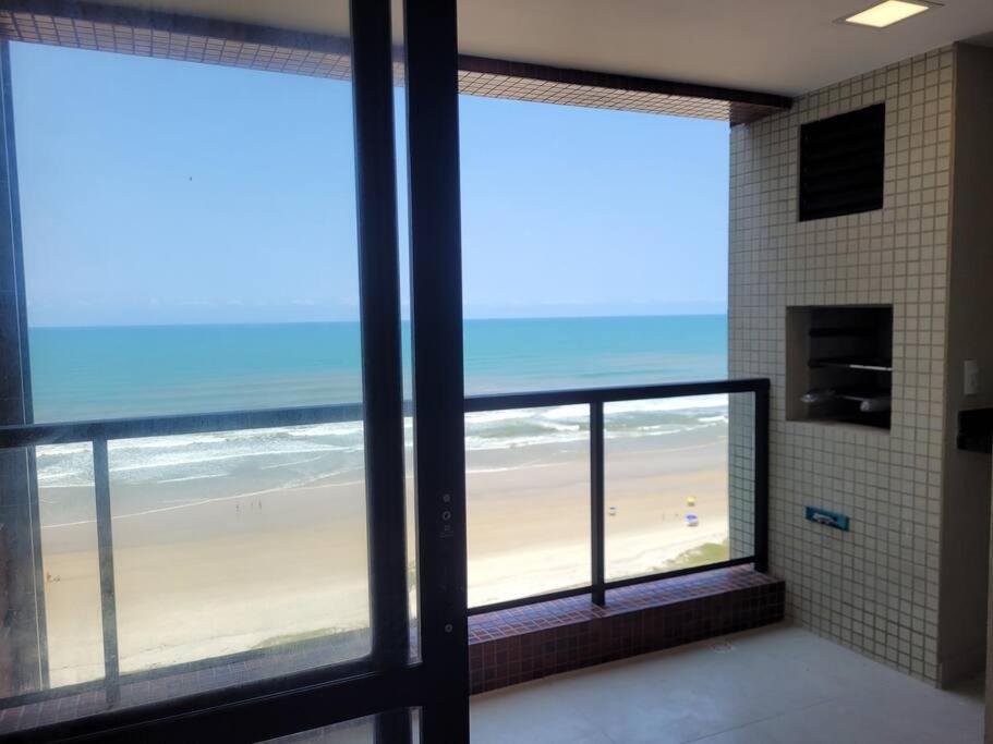 Apto vista mar praia Milionários Coral Park Residence