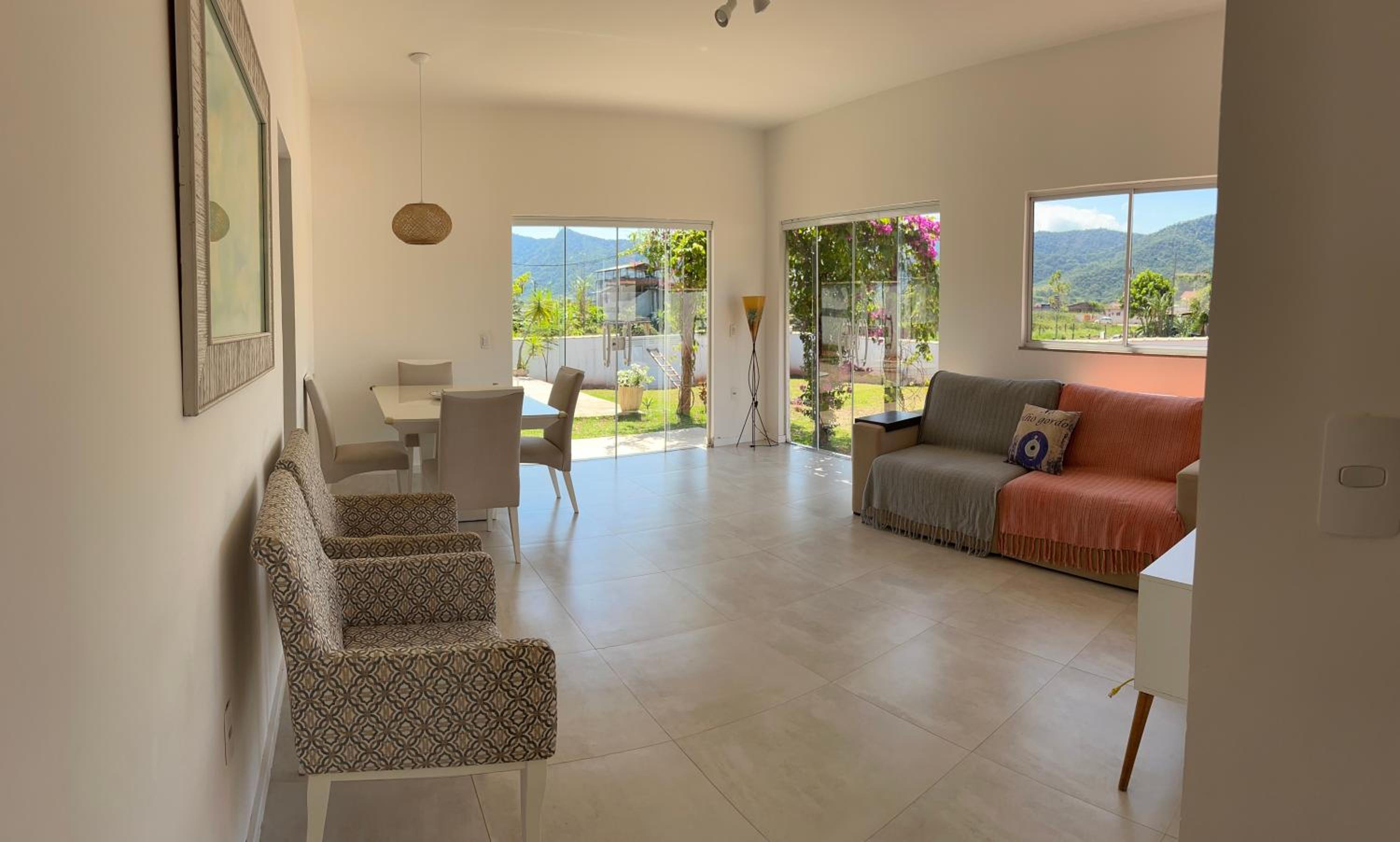 Casa de praia nova e completa em jaconé