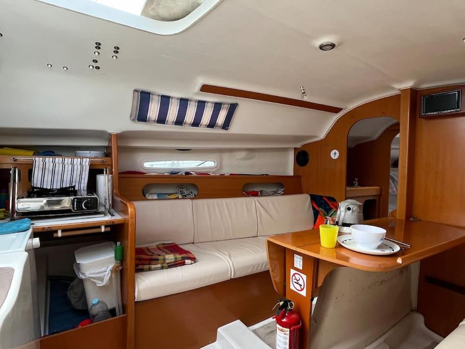 Surfbird Cozy Sailboat Escape