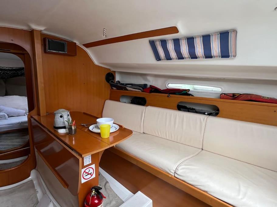 Surfbird Cozy Sailboat Escape
