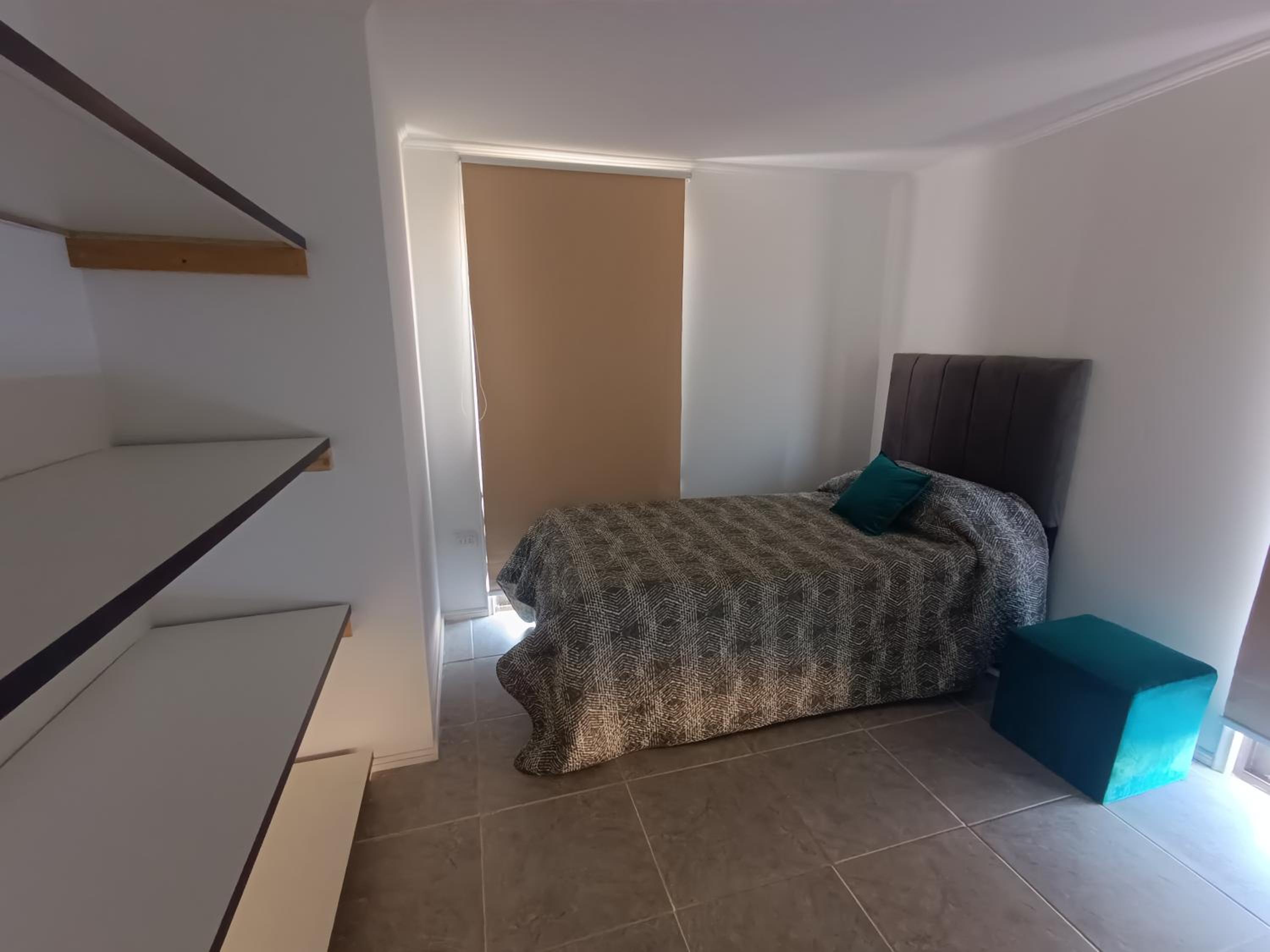 Hermosa casa en lago rapel