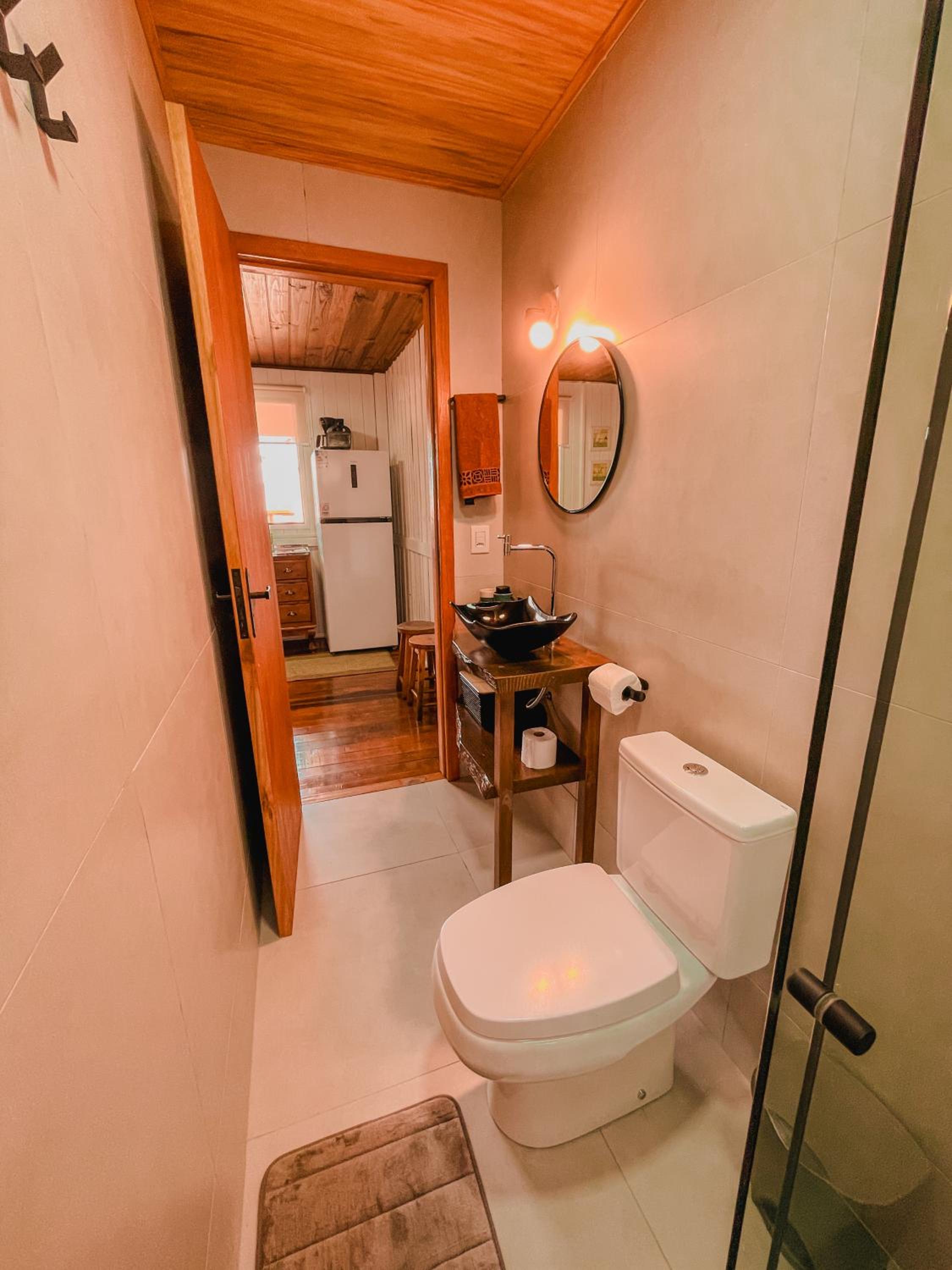 Shangri La Casas e Studios