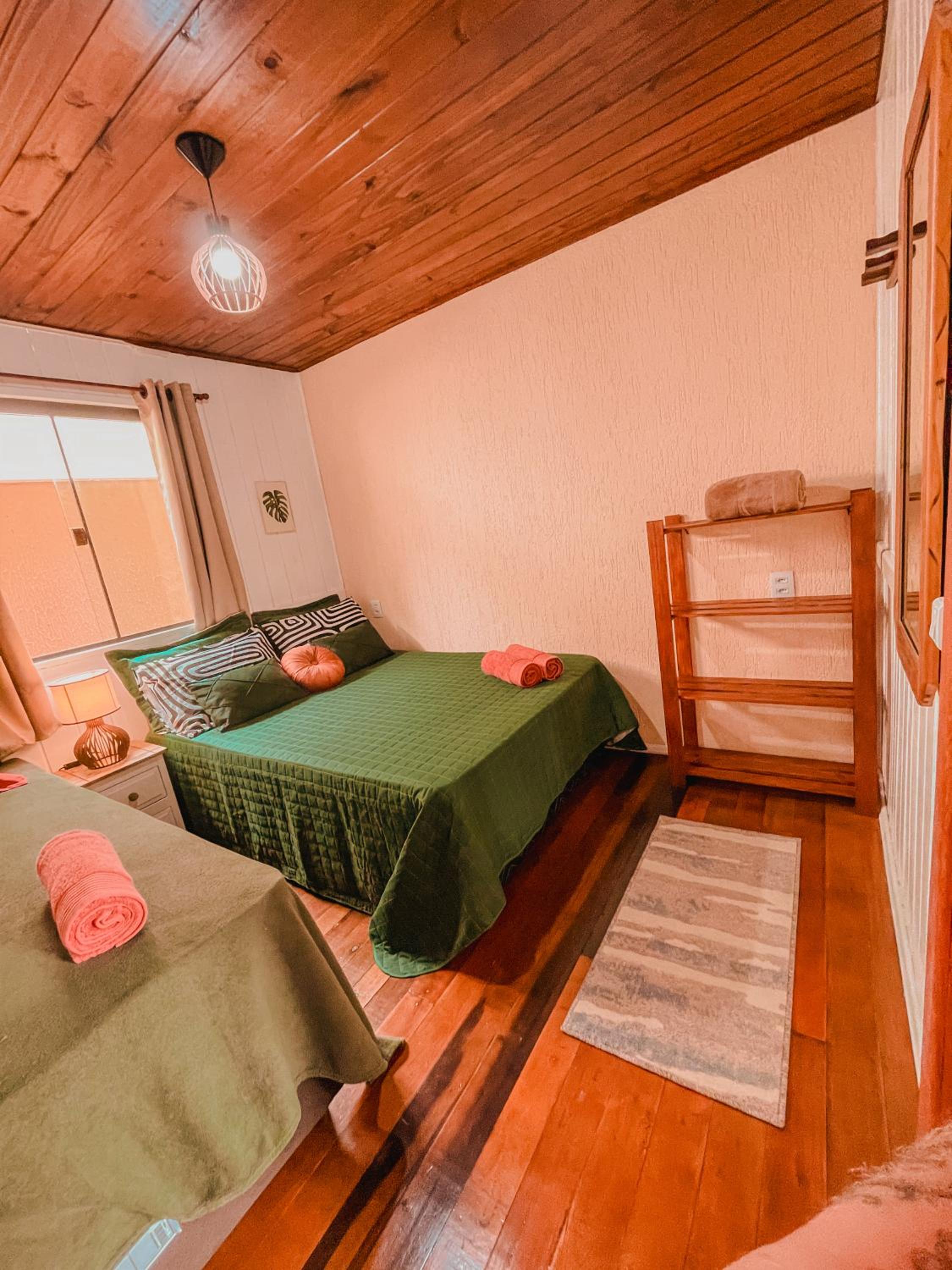Shangri La Casas e Studios