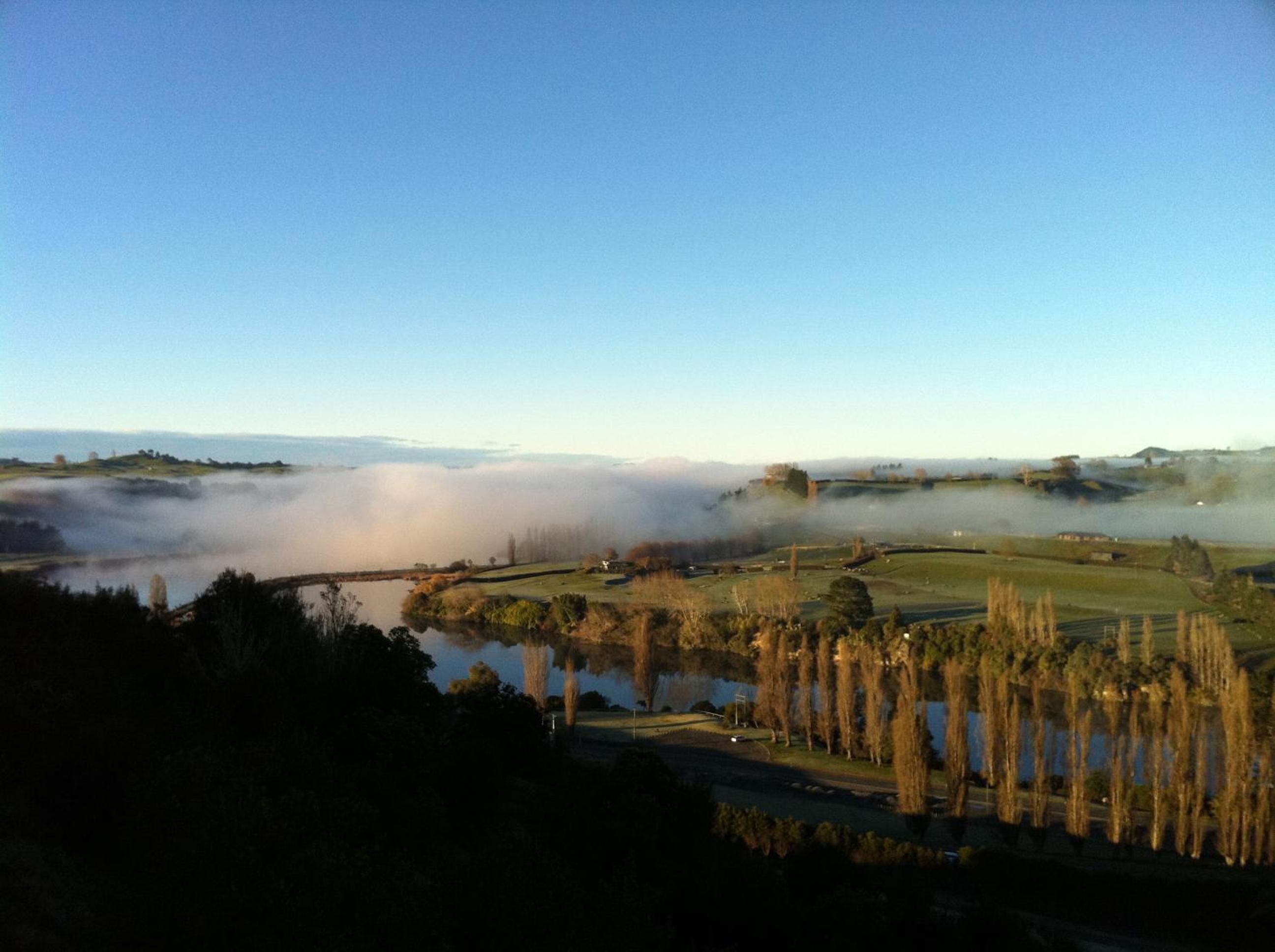 Lake Karapiro Lodge view 3