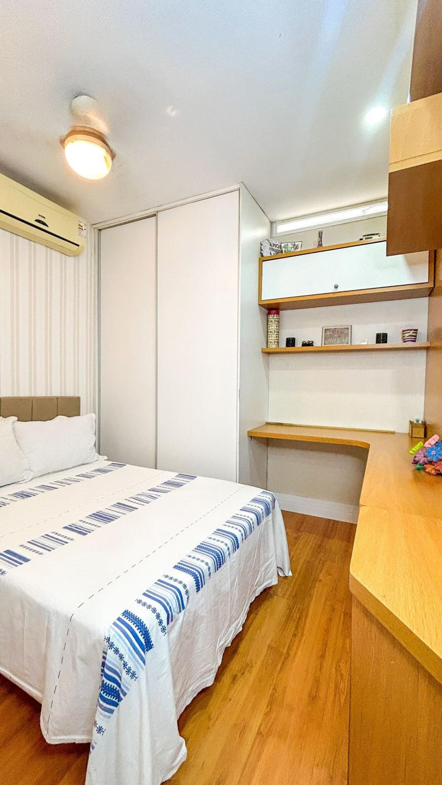 Luxuoso Apartamento de 3 Quartos com Vaga no Leblon