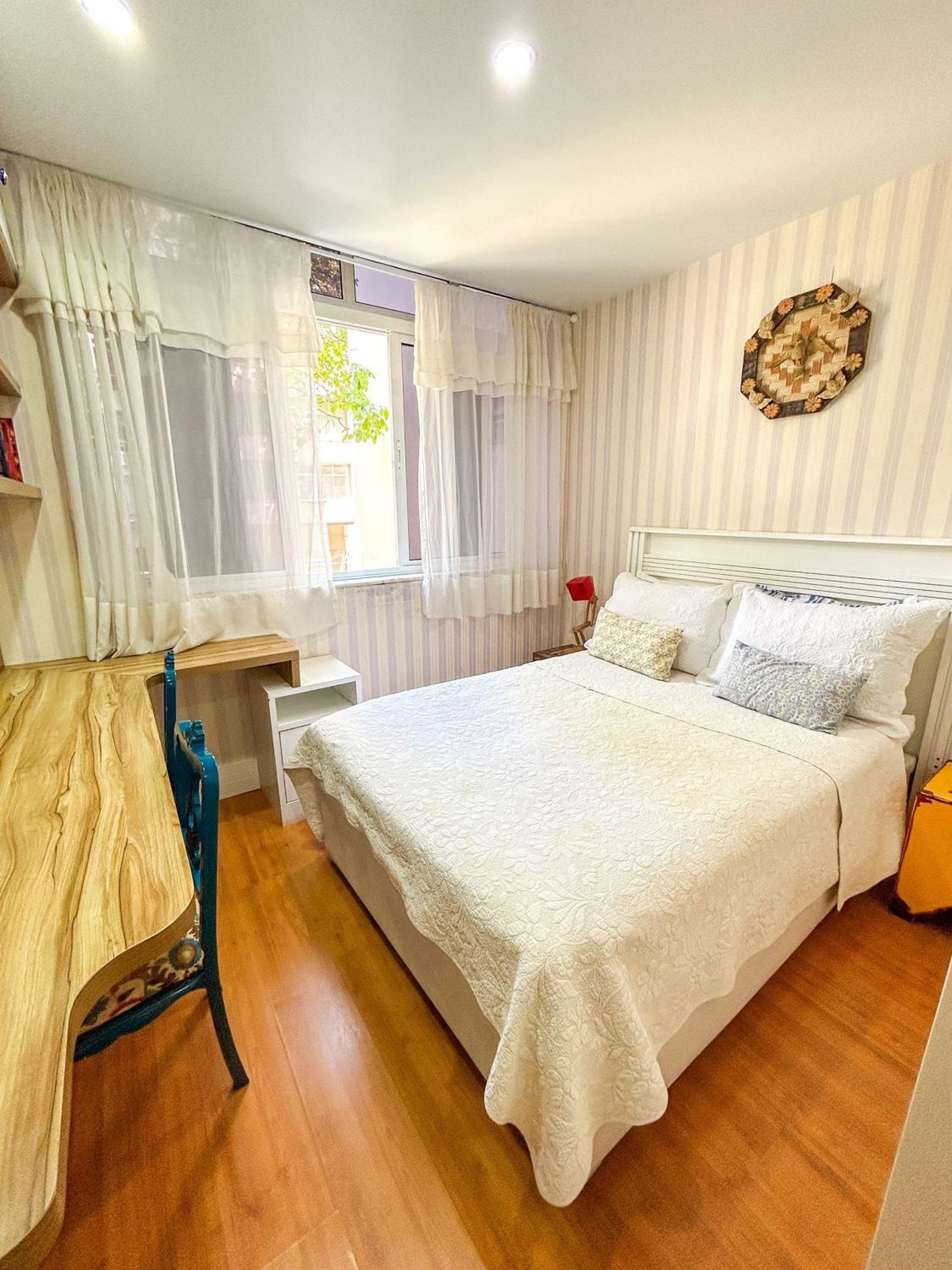 Luxuoso Apartamento de 3 Quartos com Vaga no Leblon