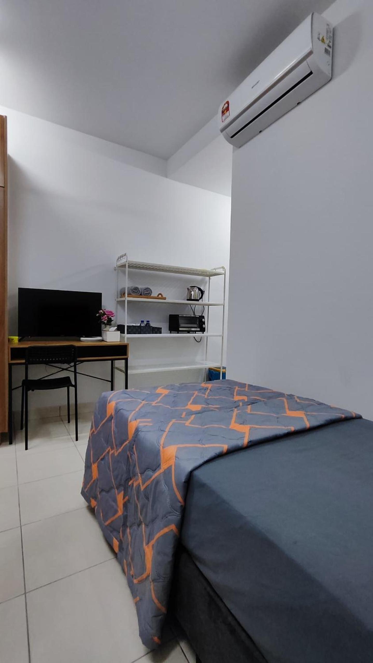 TRAVELLERS' ROOM JrMaster Near KLiA SiC at UmahSinggah NamTiga photo 2
