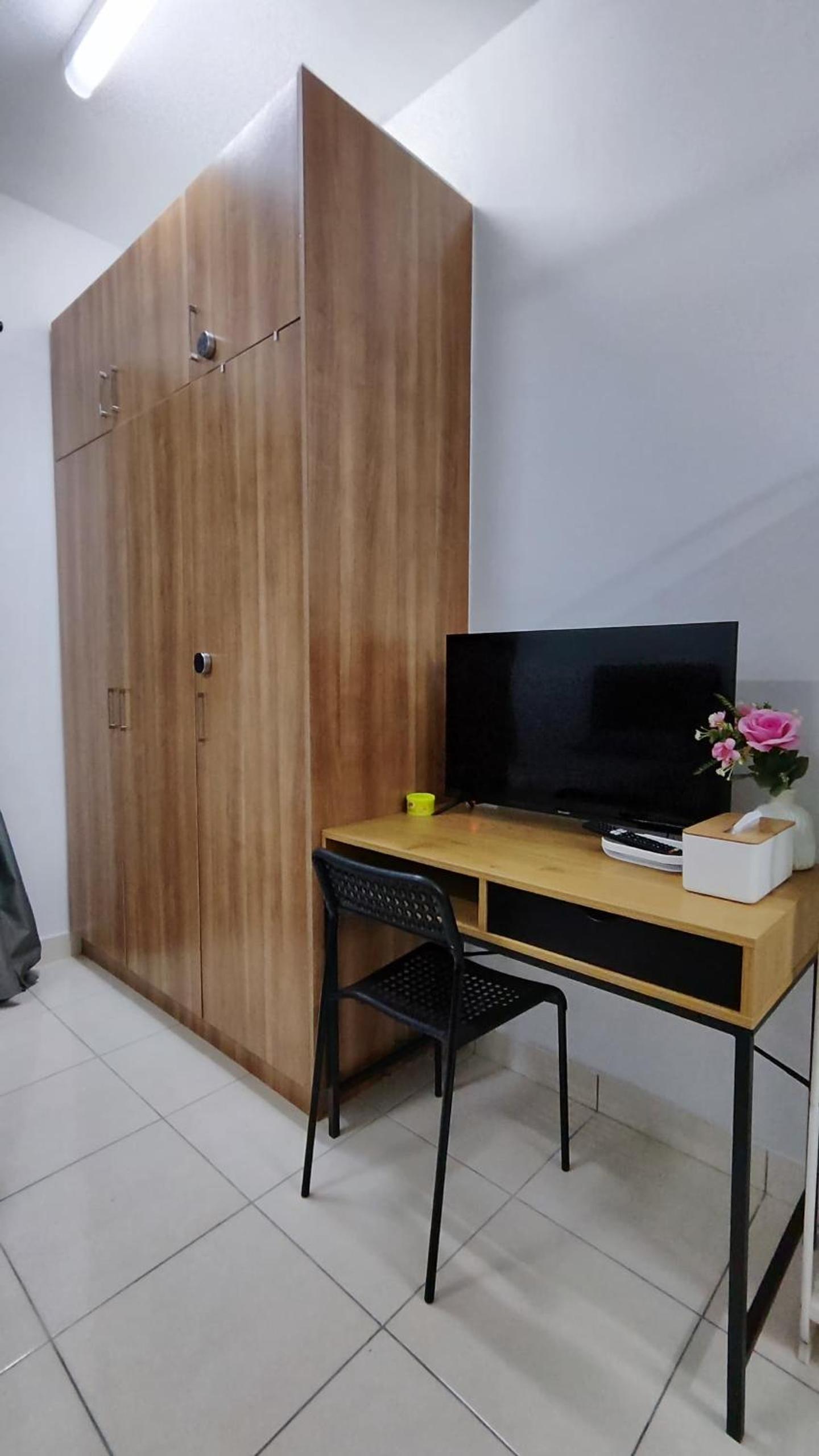 TRAVELLERS' ROOM JrMaster Near KLiA SiC at UmahSinggah NamTiga