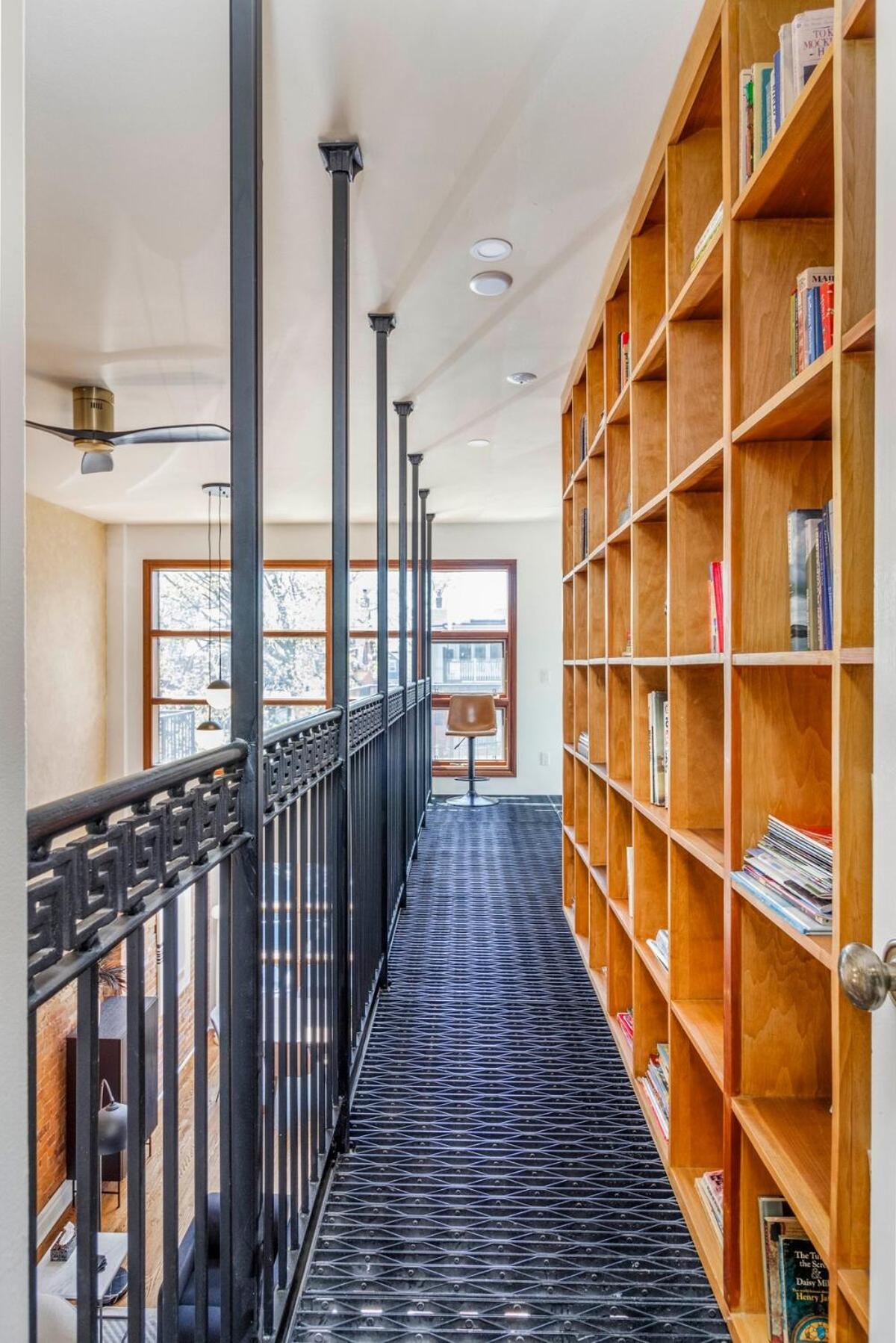 Warehouse Style Loft near Yorkville