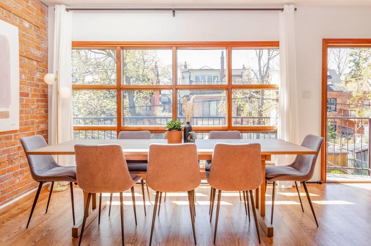 Warehouse Style Loft near Yorkville