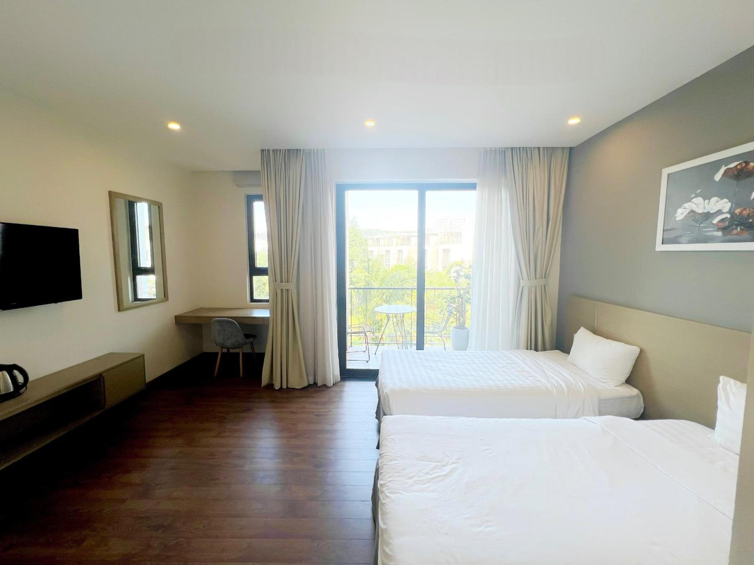 Homestay 511 Royal Lotus view 4