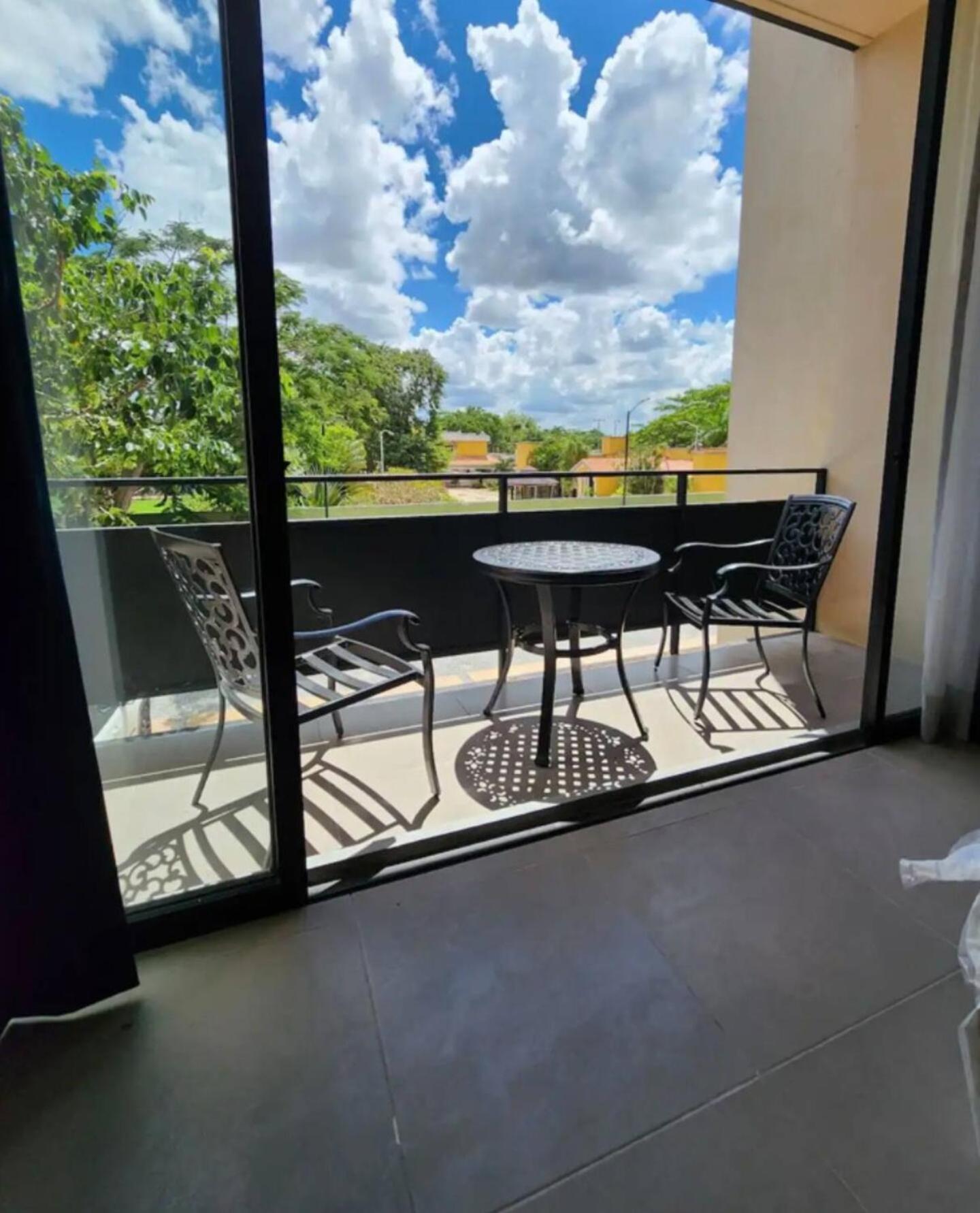 Departamento tipo Loft en Mérida exclusivo con terraza Temozon Departamento Burea view 2
