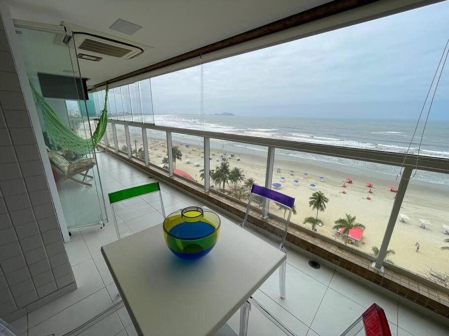 Apartamento em Bertioga, Frente Mar, Vila Clais