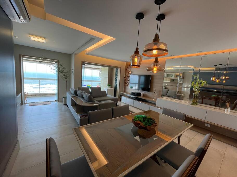 Apartamento em Bertioga, Frente Mar, Vila Clais