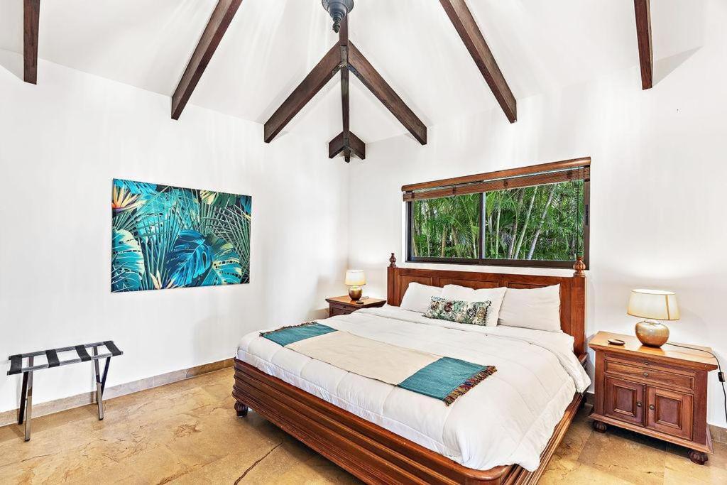 Spacious Villa Retreat in Private Resort