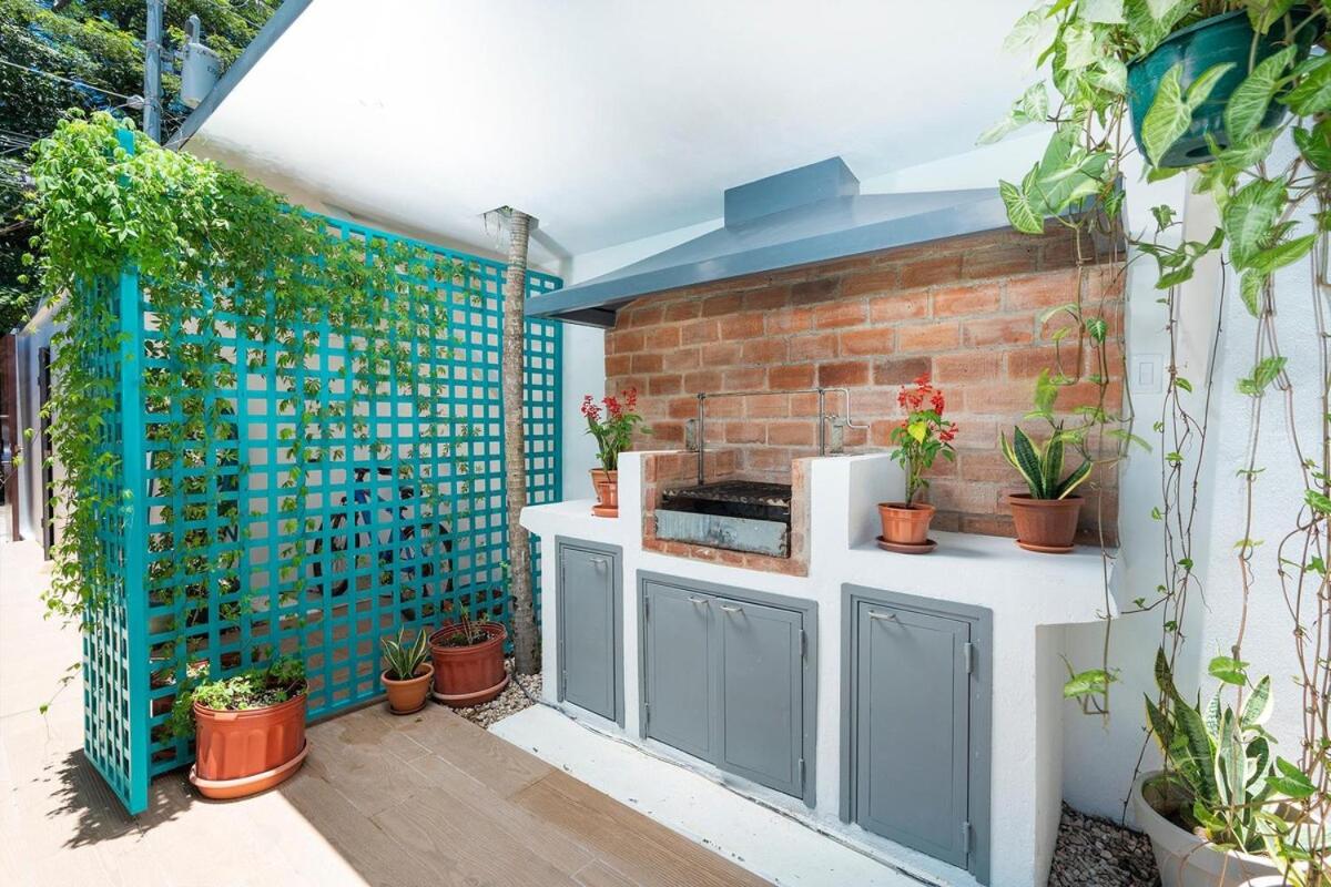 Pool Paradise Steps from Beach & Restaurants