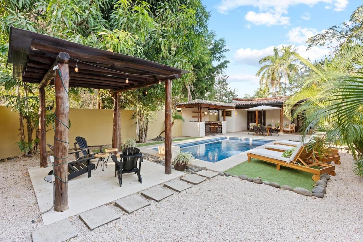 Renovated 4bd 4 Ba Pool