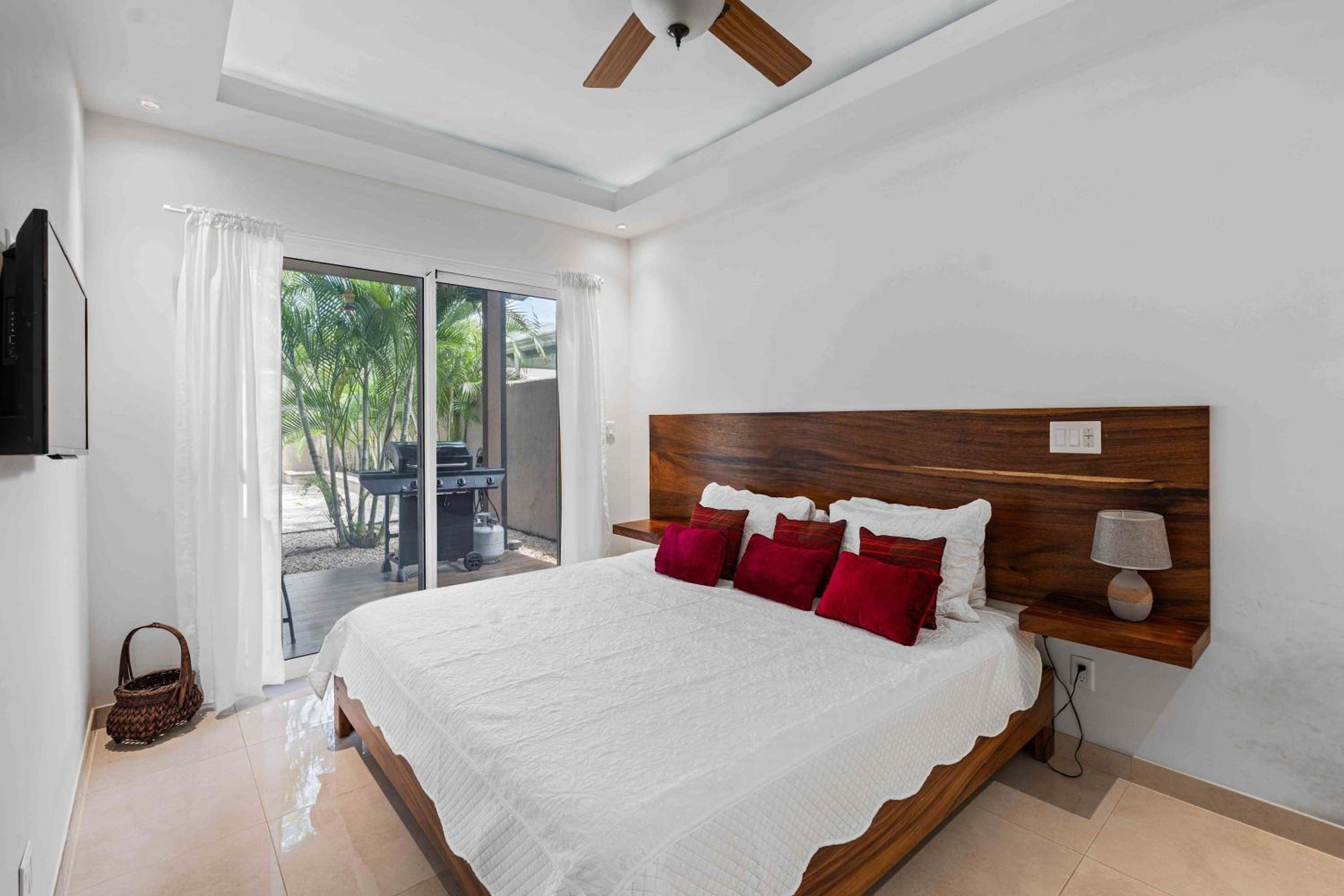 Large Pool 3BD Property Close to Potrero Beach