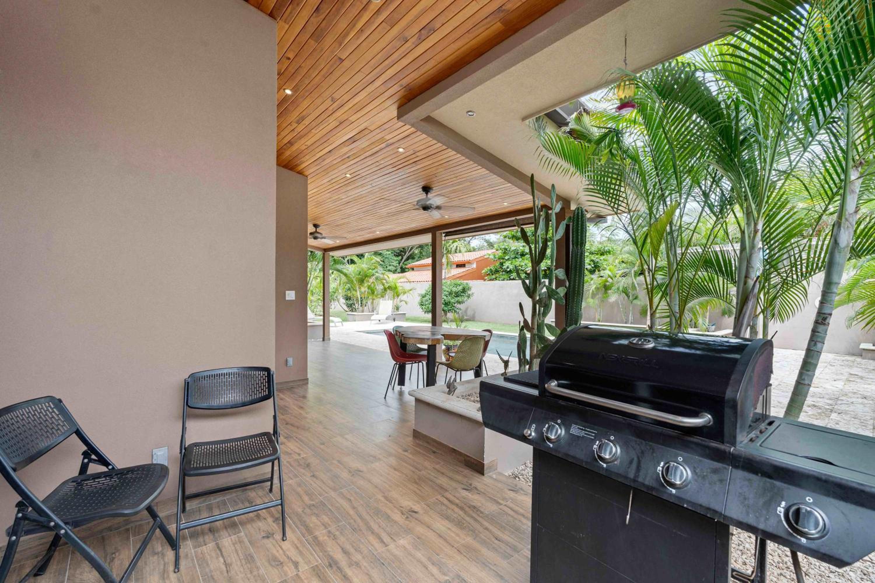 Large Pool 3BD Property Close to Potrero Beach