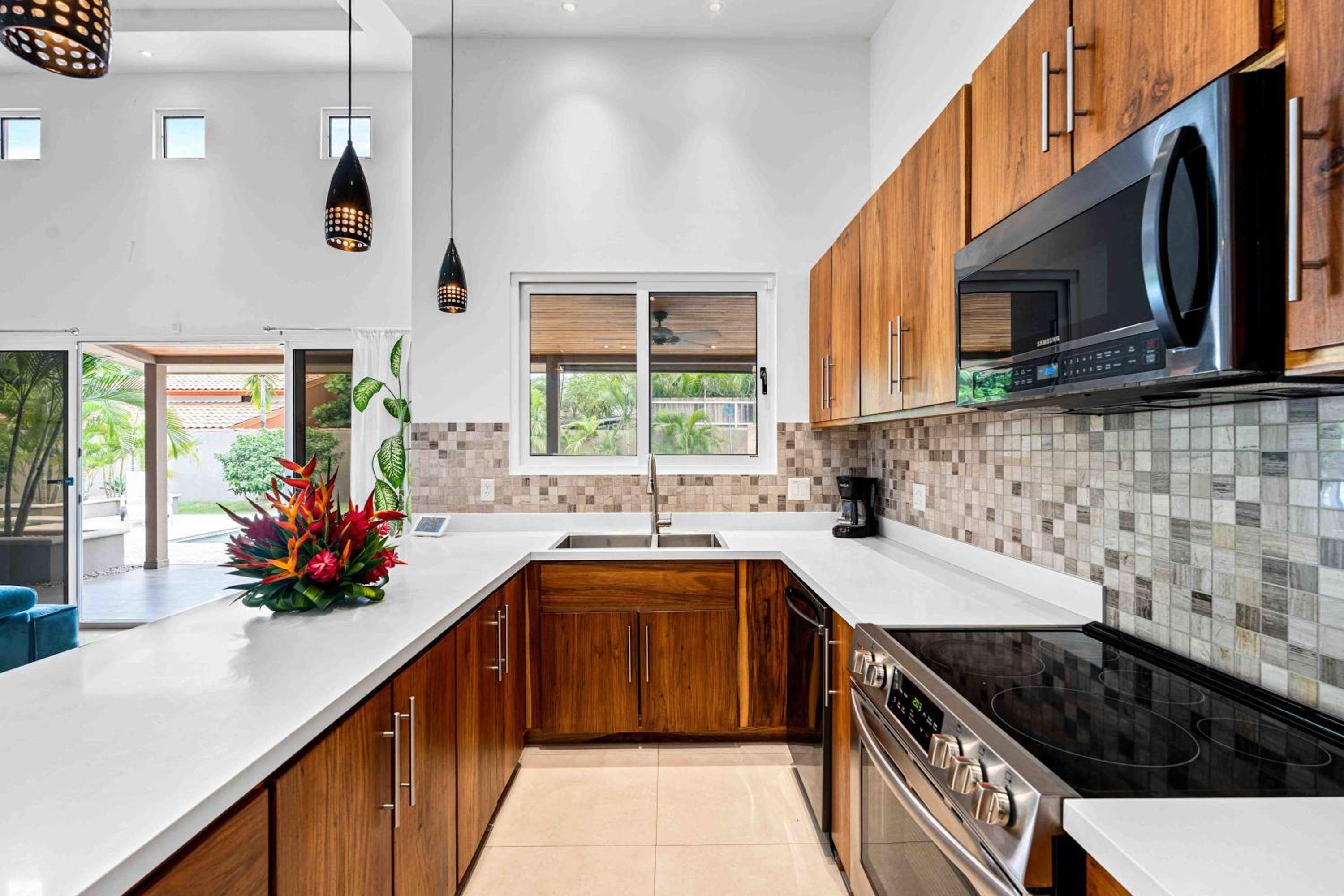 Large Pool 3BD Property Close to Potrero Beach