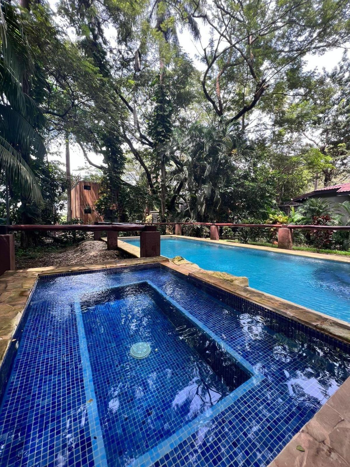 Renovated 3 bd Beach Walkable Pool
