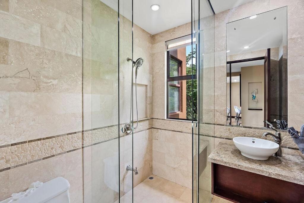 Breathtaking Ocean Views w - Pool Access