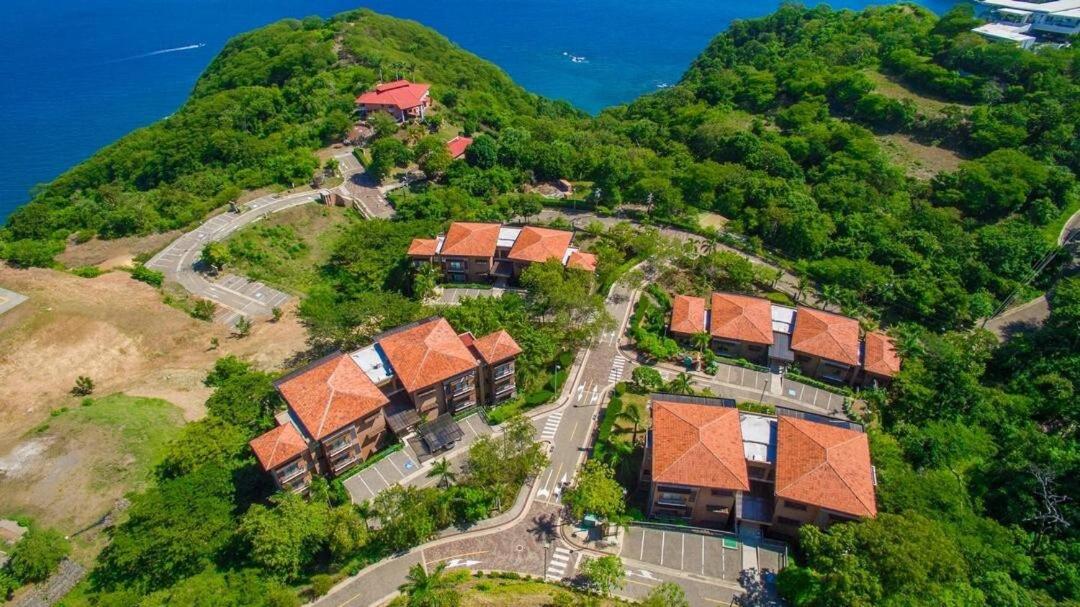 Breathtaking Ocean Views w - Pool Access