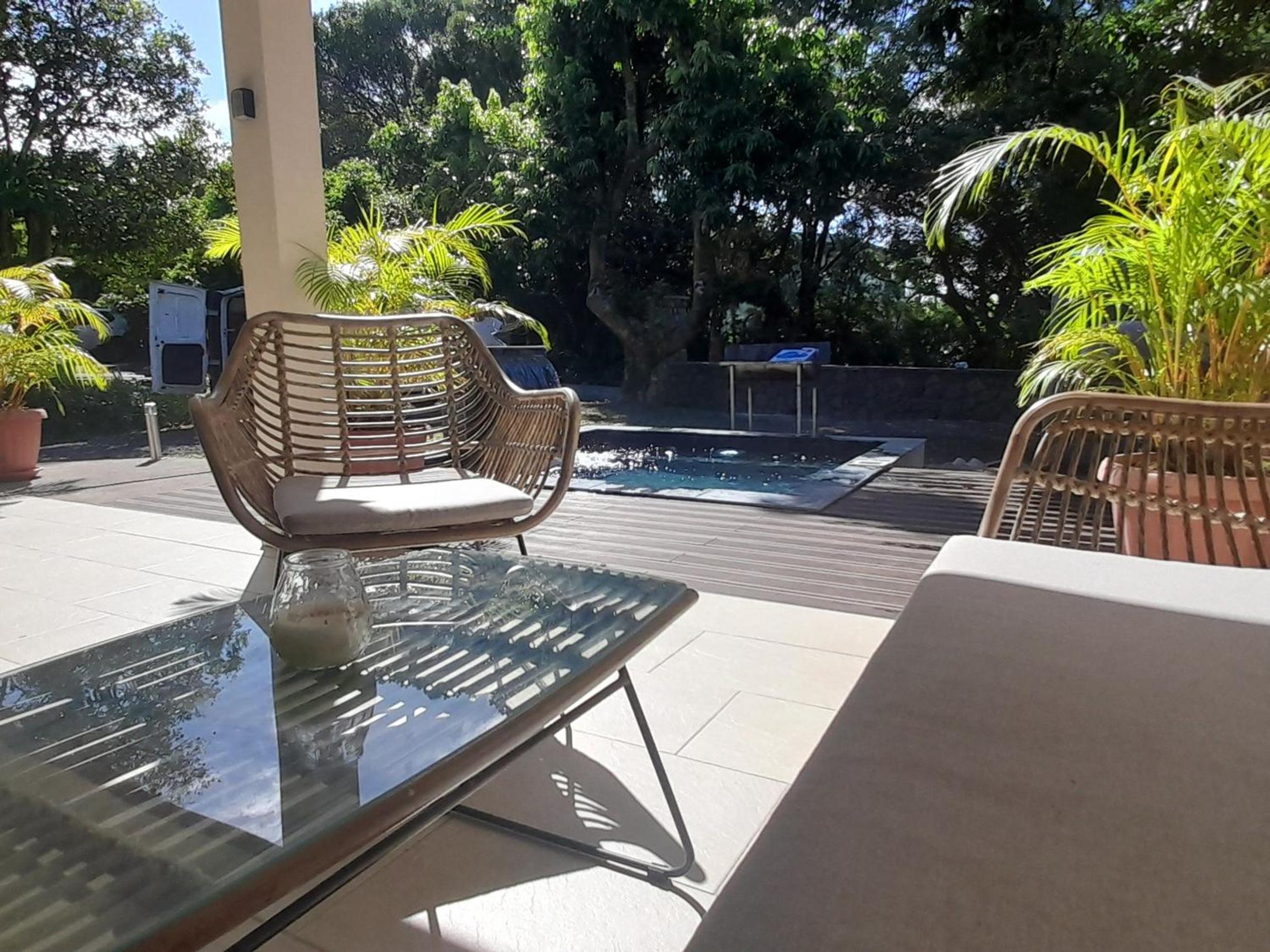 Villa de Charme à Saint-Philippe avec Spa Privatif et Terrasse - Accessible PMR - FR-1-786-1 view 5