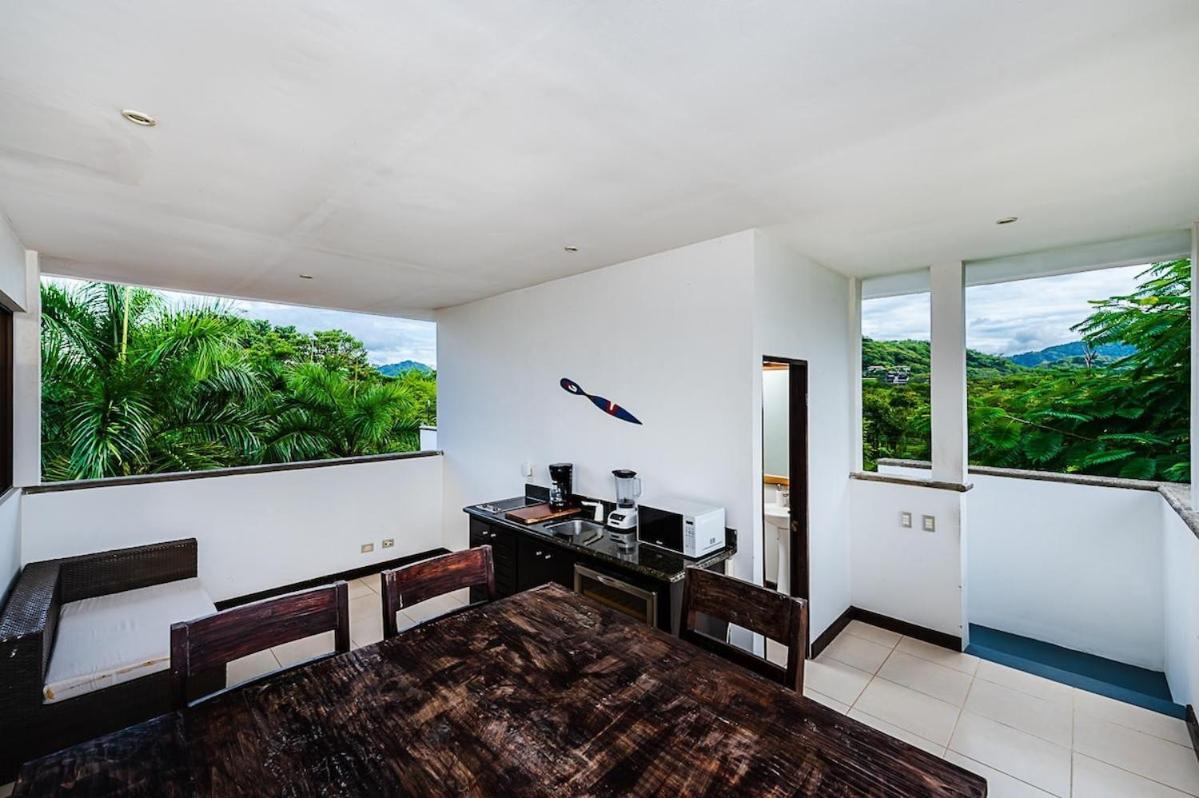 Beautiful Villa Walk to Beach Pool