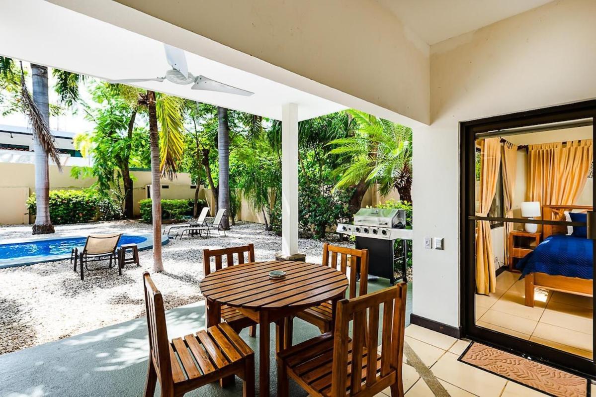 Beautiful Villa Walk to Beach Pool