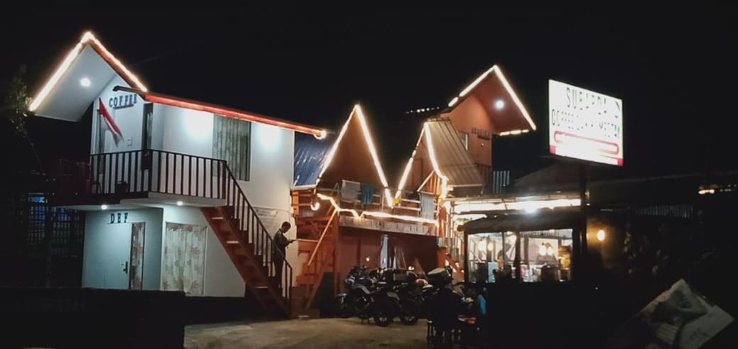Homestay Subarda Kamar Wine view 2